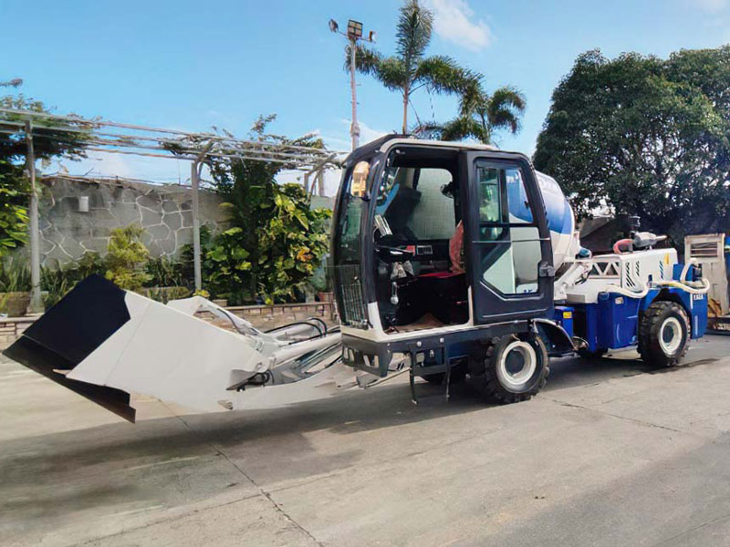 AS-18 self loading mobile concrete mixer
